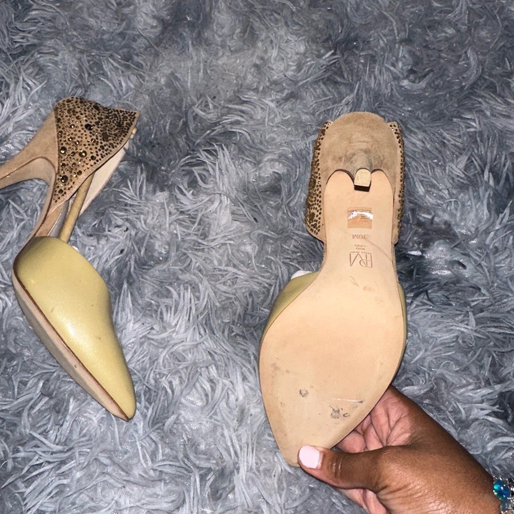 Pella Moda Heels - Picture 5 of 11
